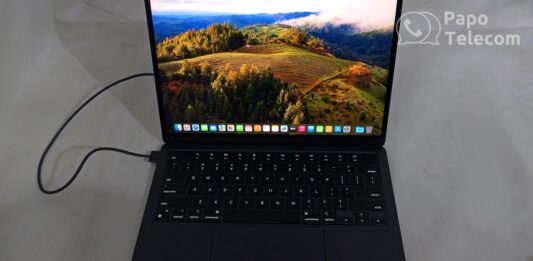 Macbook Air M2 (unboxing e testes rápidos) A2681 midnight 8GB 256GB